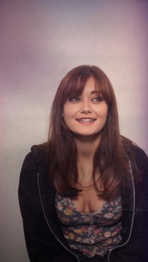 Ella Purnell (26).jpg