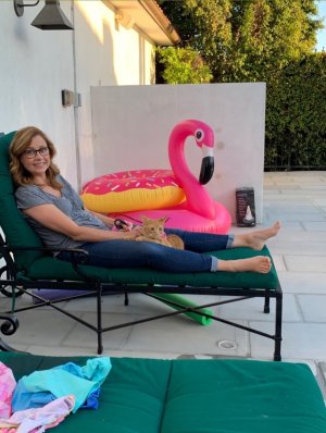 Jenna-Fischer-Feet-4347662.jpg