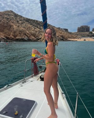 Danielle Bradbery1.jpg