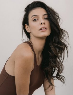 Laysla De Oliverira (6).jpg Laysla De Oliverira (6).jpg