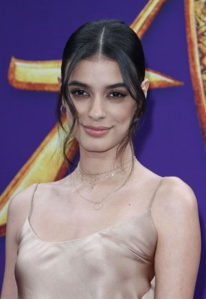 laysla-de-oliveira-aladdin-premiere-in-hollywood-3.jpg laysla-de-oliveira-aladdin-premiere-in-hollywood-3.jpg
