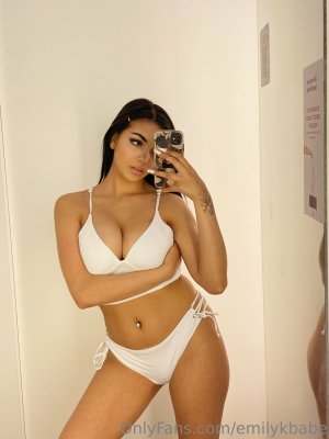 Emilykbabe pic (124).jpeg