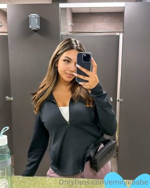 Emilykbabe pic (202).jpeg