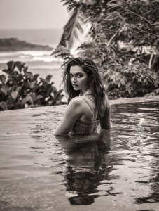 Deepika Padukone Swimsuit 7 thefappeningblog.com.jpg