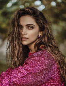 Deepika Padukone Swimsuit 10 thefappeningblog.com.jpg