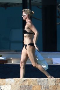 Charlize Theron Sexy 15--thefappeningblog.com.jpg