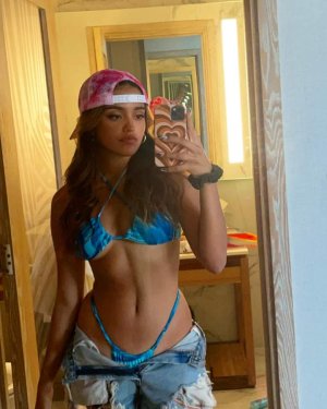 Maia Reficco (27).jpg