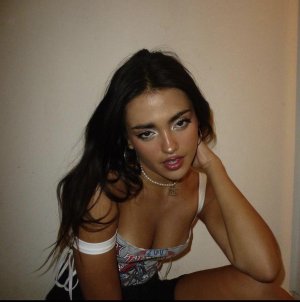 Maia Reficco (30).jpg