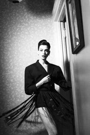 Anne Hathaway vanity fair April 2024 (4).jpg