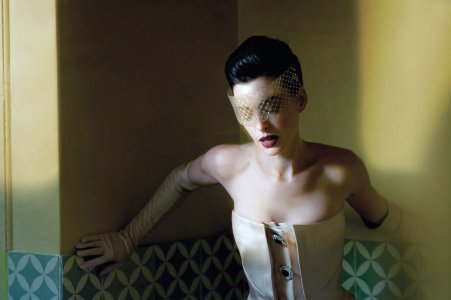 Anne Hathaway vanity fair April 2024 (6).jpg