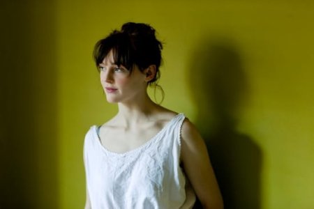 550full-laura-marling.jpg