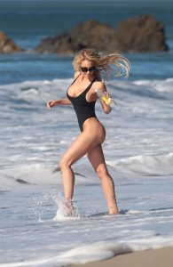 Dalia Elliott 17--thefappeningblog.com.jpg