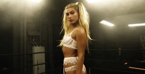 Love Advent 2017 51-thefappeningblog.com.jpg