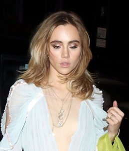Suki Waterhouse Braless 18-thefappeningblog.com.jpg