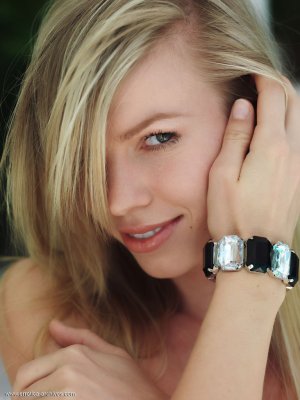 marketa-bares-her-slender-body-15 thefappeningblog.com.jpg