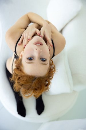 0011-02 thefappeningblog.com.jpg