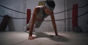 Love Advent 2017 - Day 1 19-thefappeningblog.com.jpg