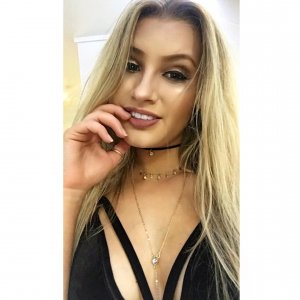 Joy Rushton 15-thefappeningblog.com.jpg