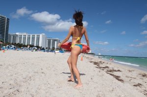 Julia Pereira 14 thefappeningblog.com.jpg