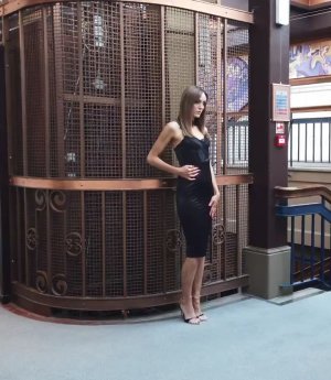 elle (11).mp4_000003445.jpg