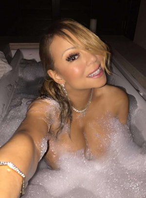 mariah-carey-2000-0a4c2fc35fc3490db4294252ebbf4e94.jpg