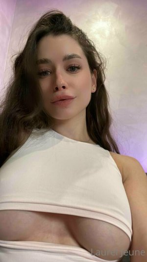 LaurelJeune pic (391).jpg