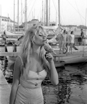 Brigette Bardot1.jpg