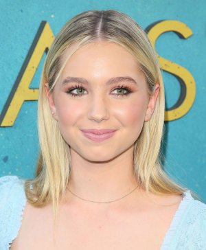 lilia-buckingham-the-sun-is-also-a-star-1.jpg lilia-buckingham-the-sun-is-also-a-star-1.jpg