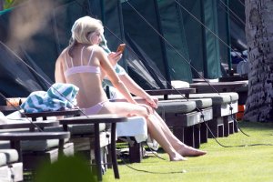 Lindsay Arnold Cusick 12 thefappeningblog.com.jpg