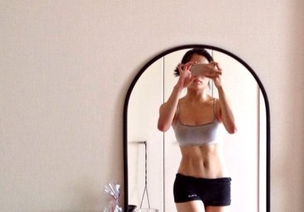 Anna-Sawai-Sexy-60-Photos-and-Video (3).jpg