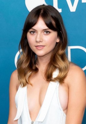 emilia-jones-coda-photocall-in-west-hollywood-07-30-2021-12_thumbnail.jpg