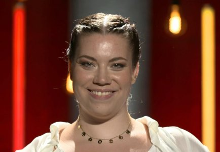 Screenshot_20240427_203905_Video Player.jpg