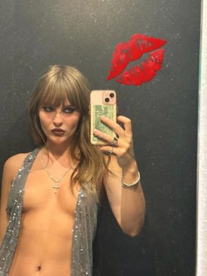 Victoria de Angelis (7).jpg