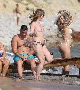 Victoria de Angelis (14).jpg