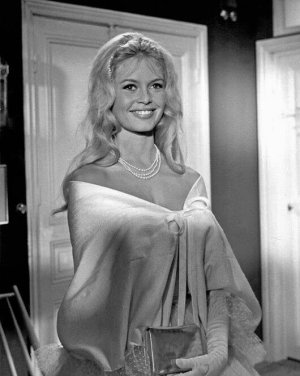 Brigitte Bardot -a84edd81707a29be4d9afd9c98ad7aa5 D55540dd.jpg
