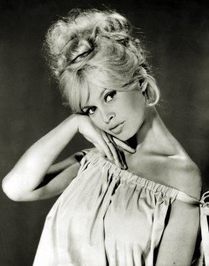 Brigitte Bardot -e9151d200ec0fa5aaa7d1160a1a6b0bf 1810ada1.jpg
