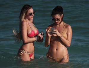 Francesca Brambilla & Livia Canalis Sexy 19 thefappeningblog.com.jpg