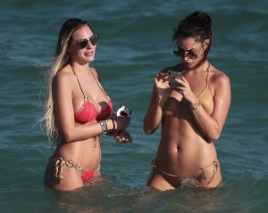 Francesca Brambilla & Livia Canalis Sexy 20 thefappeningblog.com.jpg