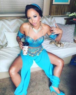 cheryl-burke-social-media-pics-07-24-2017-1.jpg