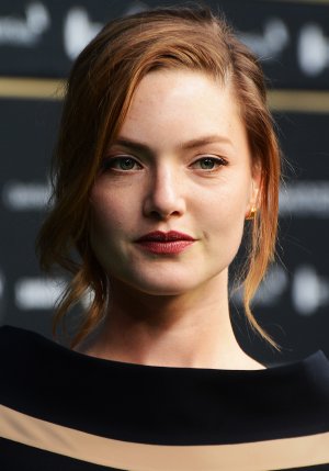 Holliday_Grainger,_Tell_It_To_Th_Bees_(cropped).jpg