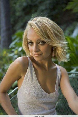 Nicole Richie (6).jpg