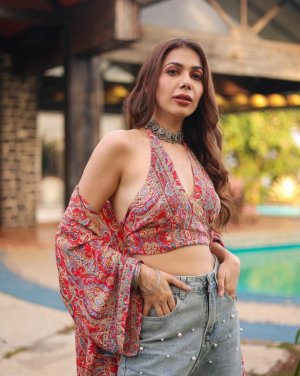 Palak Purswani (5).jpg