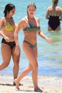 Courtney Cole 18 thefappeningblog.com.jpg