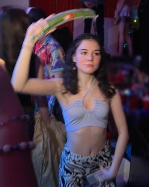 Julia Antonelli (3).jpg