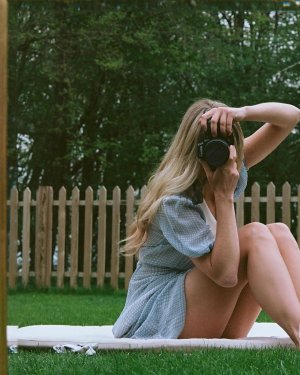 Ana Mulvoy Ten (7).jpg