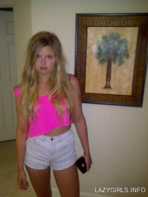 Ana Mulvoy Ten (16).jpg