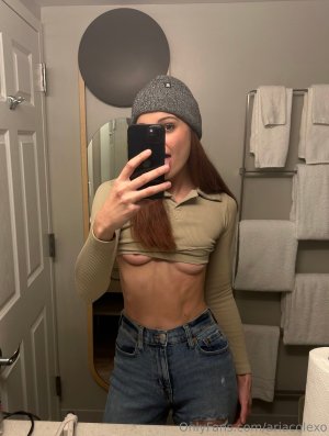 ariacolexo pic (83).jpeg