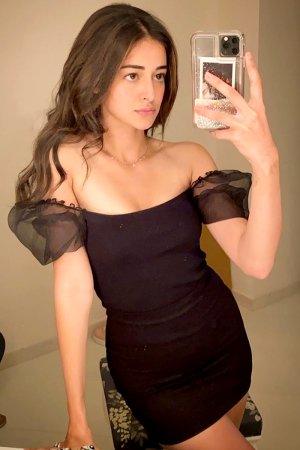 Ananya-Panday-in-black-dress.jpg