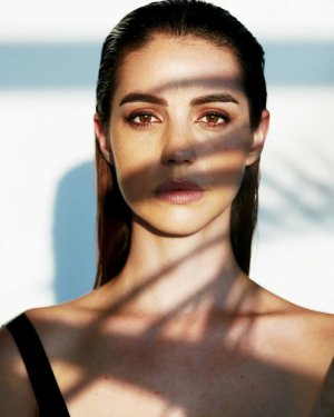 Adelaide Kane - Hudson Taylor Photoshoot - September 2018Qm0onREj_o.jpg