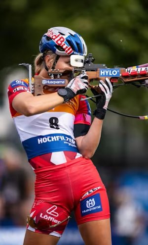 anna-gandler-biathlon-action.jpg